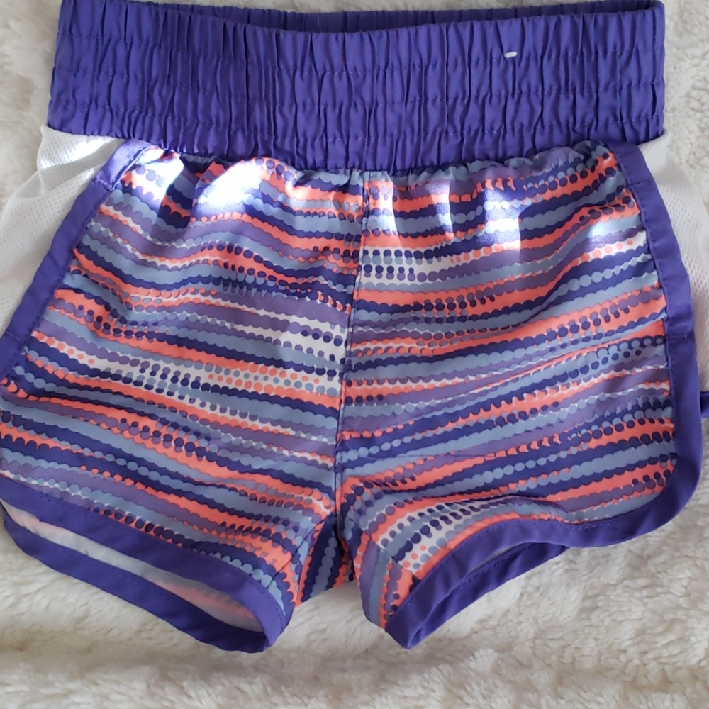 Skechers size 4 shorts